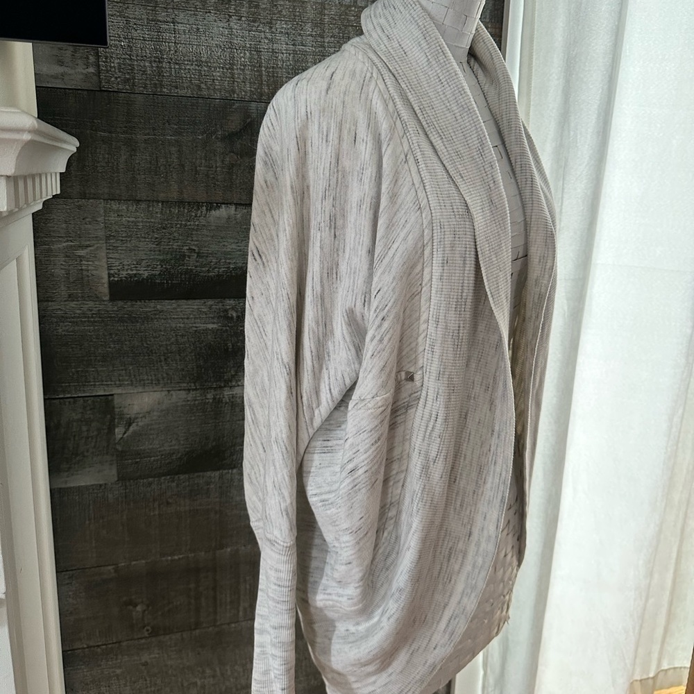 Aritizia Wilfred Diderot Cardigan in mixed gray - Picture 4 of 7
